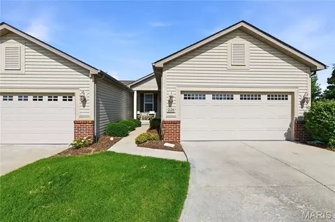 226 City Gate Ln, Saint Charles, MO 63303