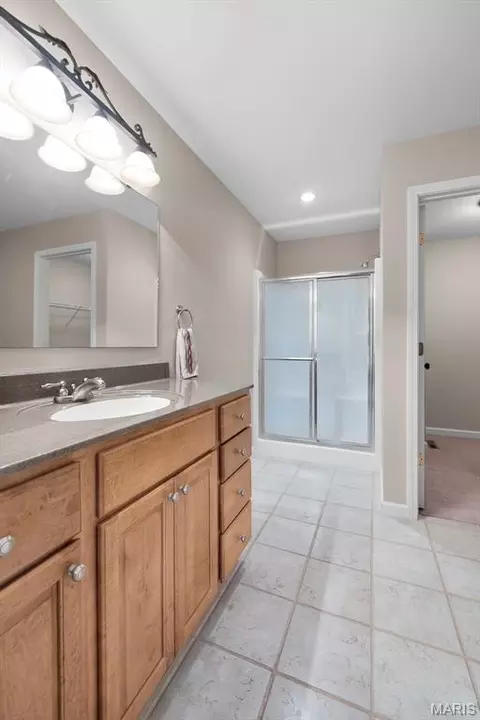 Bath - 429 Diana St, Jackson, MO 63755 photo 1 of 5