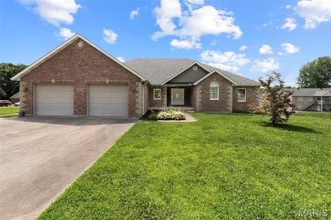 429 Diana St, Jackson, MO 63755