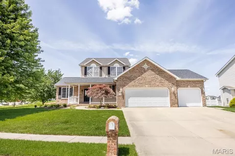 301 Whetstone Ln, Mascoutah, IL 62258