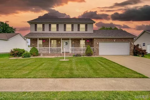 169 Patton Dr, Bethalto, IL 62010
