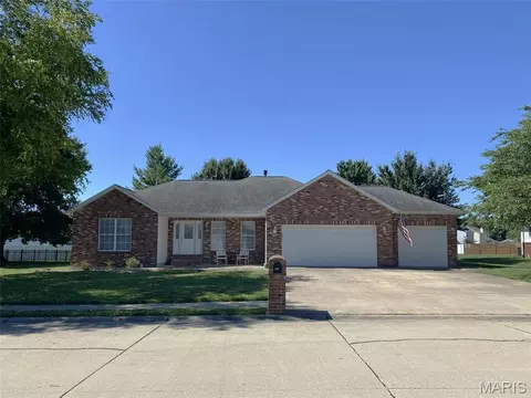 107 Hillside Dr, New Baden, IL 62265