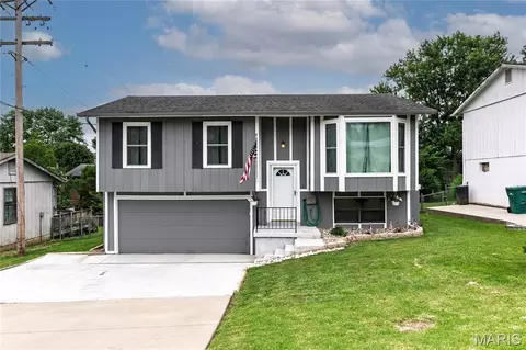 2662 Elm Dr, Arnold, MO 63010