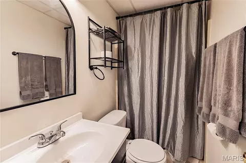 Bath - 2662 Elm Dr, Arnold, MO 63010 photo 2 of 2