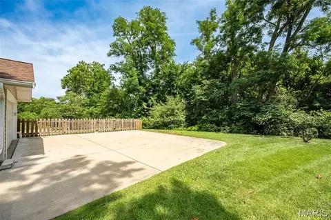 505 Hillbrook Dr, Ballwin, MO 63011 photo 25