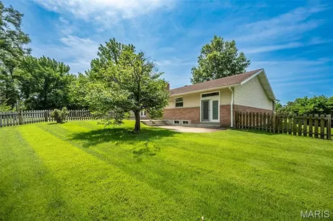 505 Hillbrook Dr, Ballwin, MO 63011 photo 29