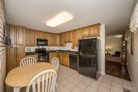 505 Hillbrook Dr, Ballwin, MO 63011 photo 11