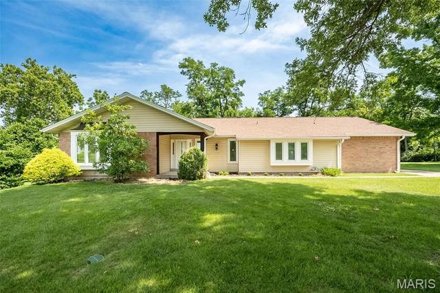 505 Hillbrook Dr, Ballwin, MO 63011