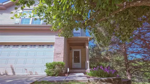 1416 Bodmin Ct, Saint Louis, MO 63129