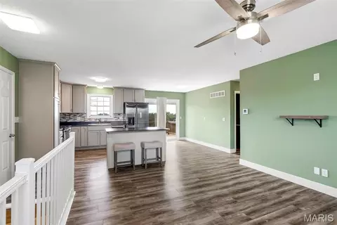 Entry Way - 3879 Tegeler Rd, Gerald, MO 63037 photo 1 of 2