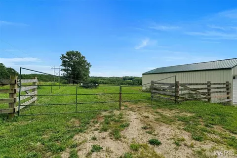 Exterior - 3879 Tegeler Rd, Gerald, MO 63037 photo 5 of 15