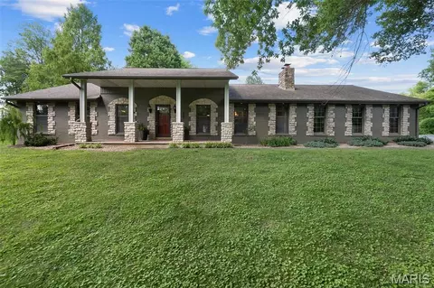 1024 Wolf Ln, Cape Girardeau, MO 63701