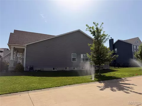 Exterior - 208 Willow Ridge Ct, Eureka, MO 63025 photo 2 of 3