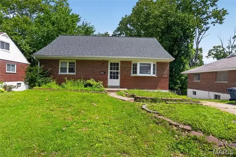 8643 Belcrest Ln, Saint Louis, MO 63114