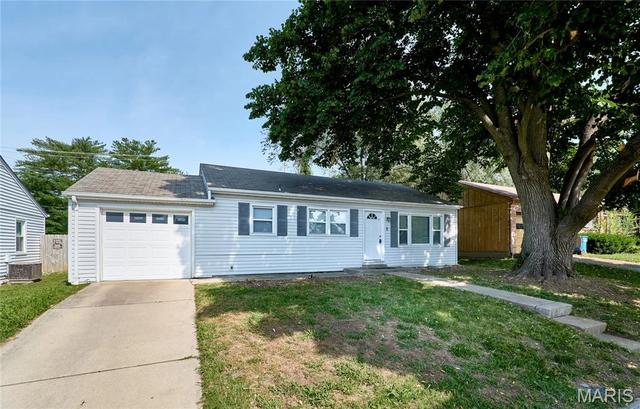 5 Ridgeview Ct, Saint Charles, MO 63301