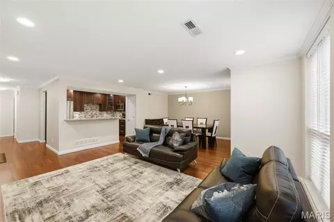 929 Claytonbrook Dr #2, Ballwin, MO 63011 photo 5