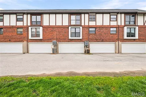 929 Claytonbrook Dr #2, Ballwin, MO 63011 photo 26