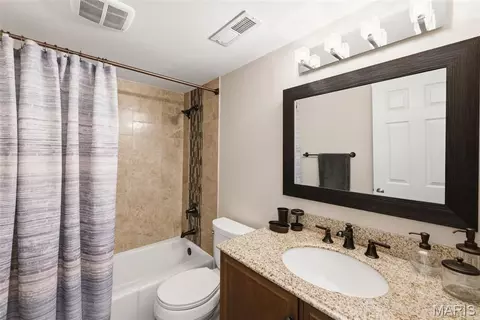 929 Claytonbrook Dr #2, Ballwin, MO 63011 photo 22