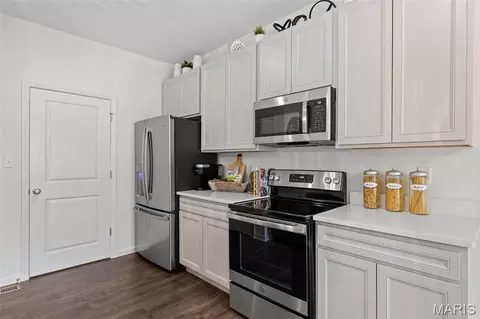 Kitchen - 2314 Castle Hill Dr, Rolla, MO 65401 photo 1 of 2