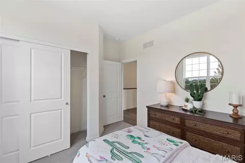 Bedroom - 2314 Castle Hill Dr, Rolla, MO 65401 photo 2 of 6