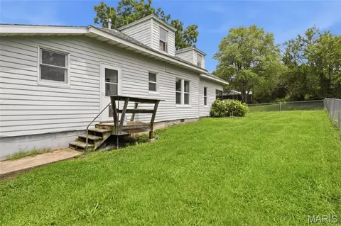 Exterior - 306 W Main St, Iberia, MO 65486 photo 5 of 6