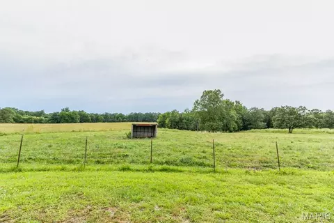 Exterior - 235 Springfield Rd, Buffalo, MO 65622 photo 5 of 7