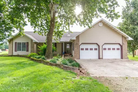 235 Springfield Rd, Buffalo, MO 65622
