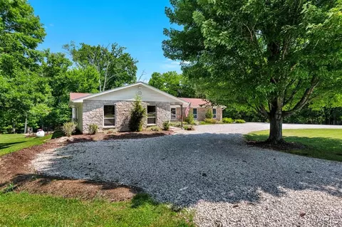 Exterior - 8 Oakwood Est, Wright City, MO 63390 photo 8 of 11
