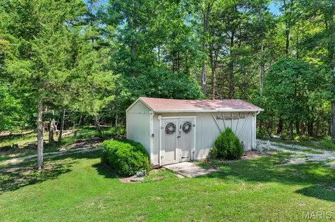 Exterior - 8 Oakwood Est, Wright City, MO 63390 photo 6 of 11