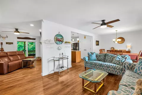 Living - 8 Oakwood Est, Wright City, MO 63390 photo 2 of 3