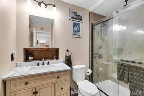 Bath - 8 Oakwood Est, Wright City, MO 63390 photo 3 of 3