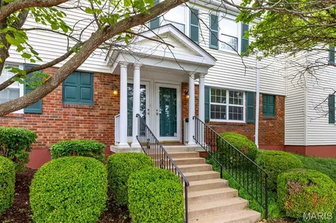 8929 Cardinal Ter, Saint Louis, MO 63144