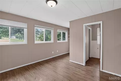 Bedroom - 1027 Renshaw Dr, Ferguson, MO 63135 photo 1 of 5