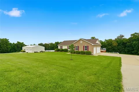 140 Brandi Lynn Dr, Foristell, MO 63348