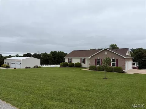 140 Brandi Lynn Dr, Foristell, MO 63348