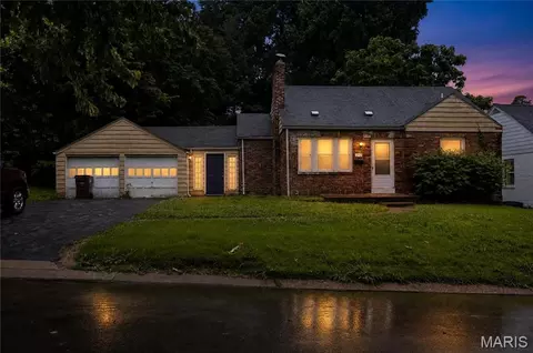 212 Thoroughman Ave, Saint Louis, MO 63135