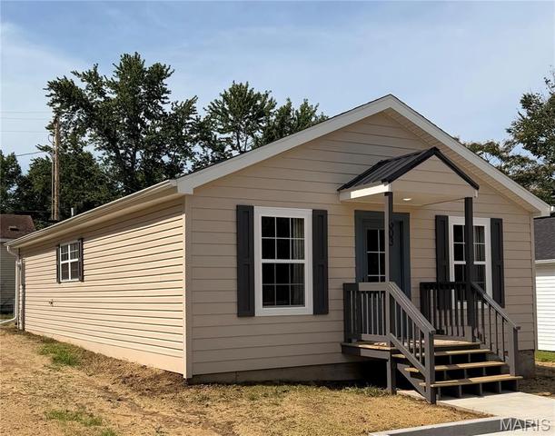 603 Court St, Bloomfield, MO 63825