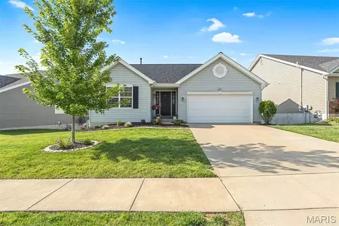 437 Dusty Brook Dr, O'fallon, MO 63366