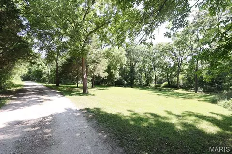 562 Apple Creek Ln, Old Appleton, MO 63770