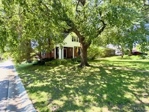 280 N Castello St, Florissant, MO 63031