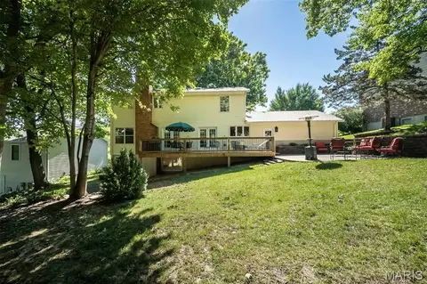 Exterior - 173 Hickory Tree Ct, Ballwin, MO 63011 photo 7 of 11