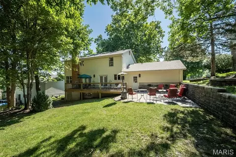 Exterior - 173 Hickory Tree Ct, Ballwin, MO 63011 photo 6 of 11