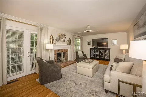 Living - 173 Hickory Tree Ct, Ballwin, MO 63011 photo 1 of 9