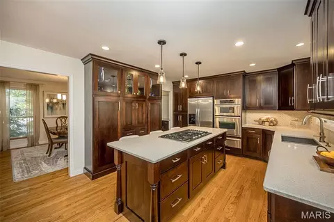 Kitchen - 173 Hickory Tree Ct, Ballwin, MO 63011 photo 2 of 7