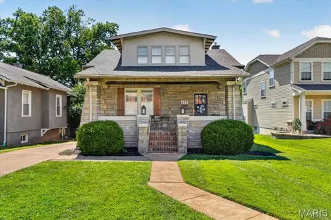 471 S Clay Ave, Saint Louis, MO 63122