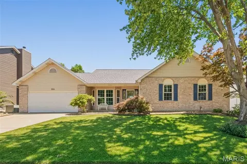 2114 Autumn Wood Dr, Saint Charles, MO 63303