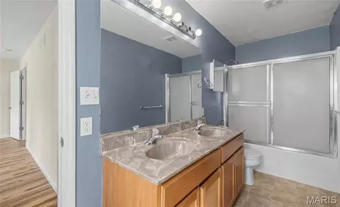 Bath - 112 Kale Ct, Saint Robert, MO 65584 photo 1 of 2