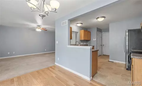 Living - 112 Kale Ct, Saint Robert, MO 65584 photo 3 of 4