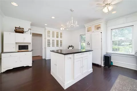 1 E Weldon Springs Heights Dr, Saint Charles, MO 63304 photo 7