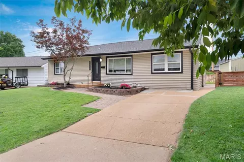 5463 Tedmar, Saint Louis, MO 63139
